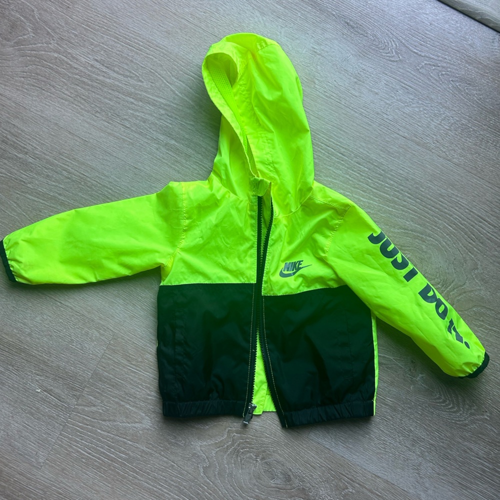 Nike Toddler Neon Green and Black Jacket - 18m